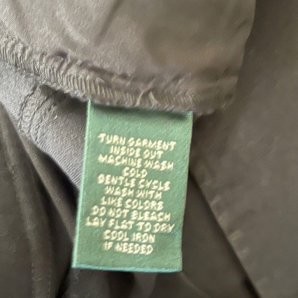 EUC! L-RL Lauren Active Women's Pull-on Black Bermuda Stretch Shorts Size 12 - Picture 7 of 8